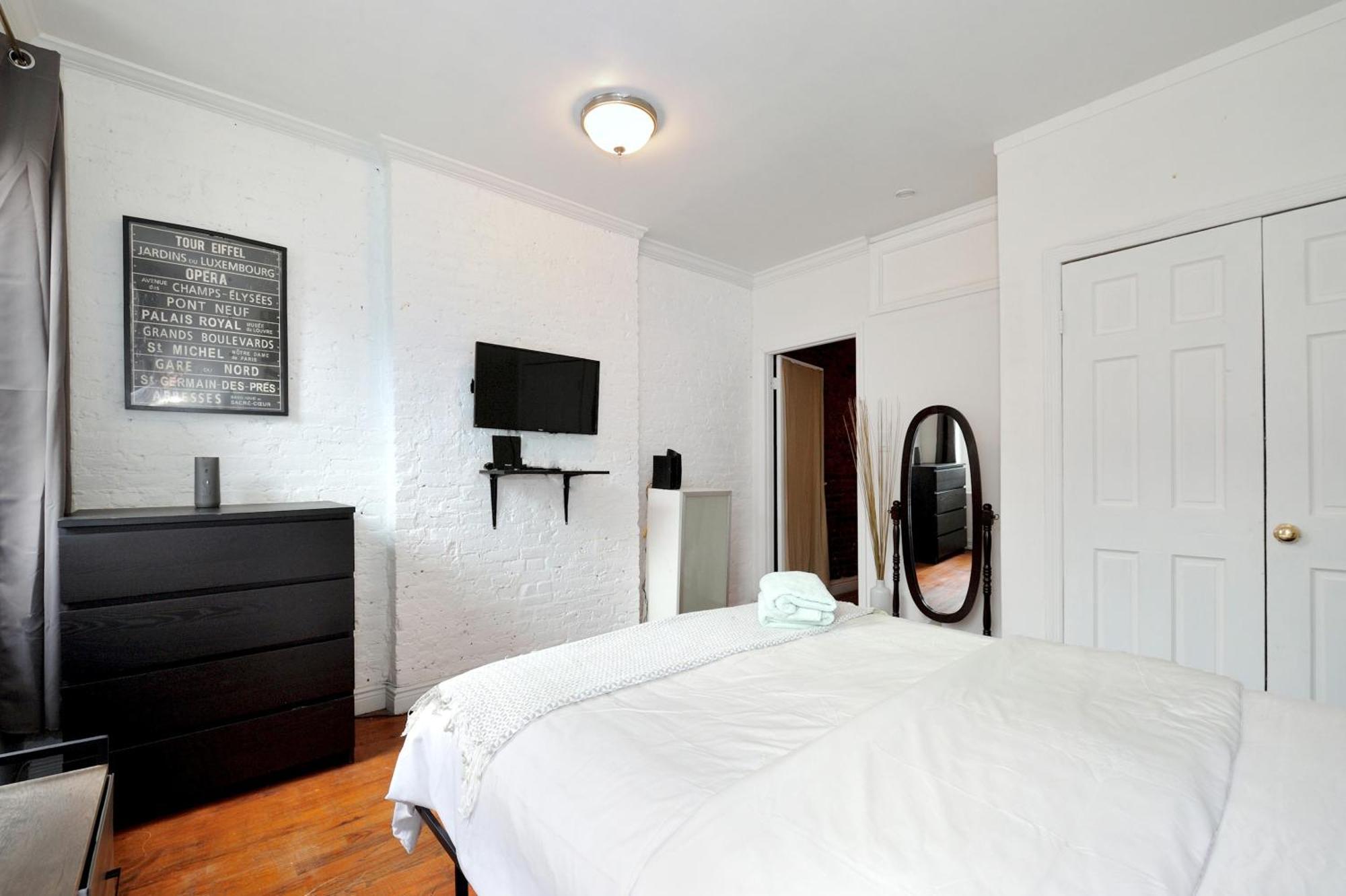 Charming 2br Near Times Square Nova York